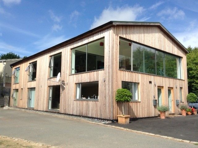 Structural steelwork and roof cladding for dwelling